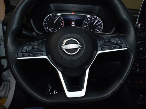 Used 2024 Nissan Sentra SV image 16