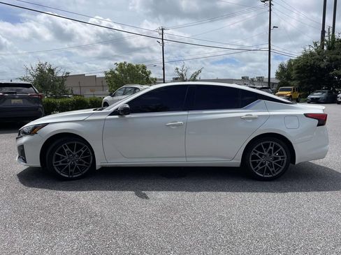 Used 2024 Nissan Altima 2.0 SR FWD image 6