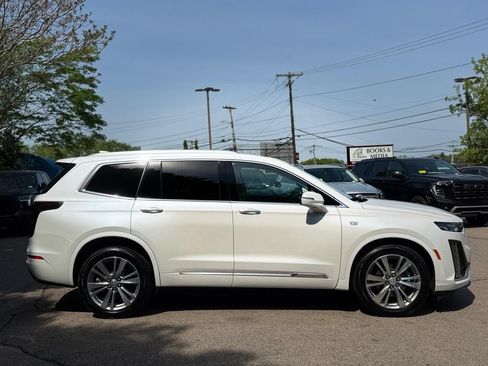 Used 2023 Cadillac XT6 Premium Luxury w/ LPO, Floor Liner Package AWD/4WD image 6