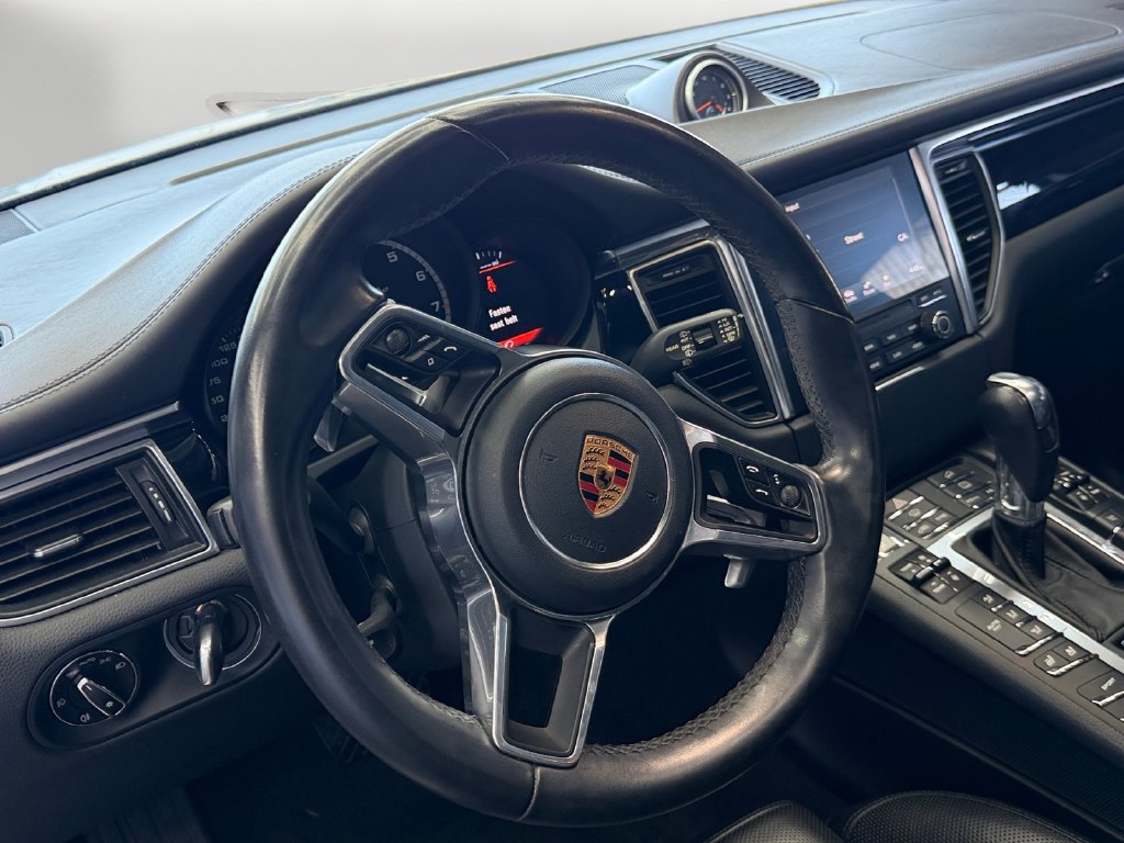 Used 2018 Porsche Macan Turbo w/ Premium Package Plus AWD/4WD image 12