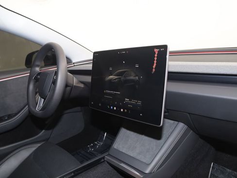 Used 2025 Tesla Model 3 Long Range image 45