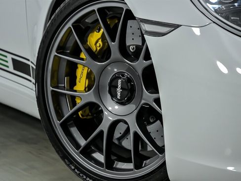 Used 2018 Porsche 911 Carrera T RWD image 4