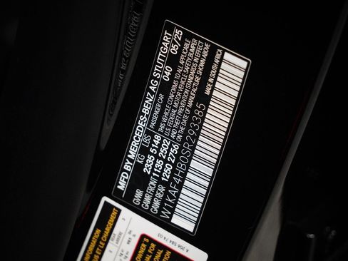 Used 2025 Mercedes-Benz C 300 4MATIC Sedan image 31