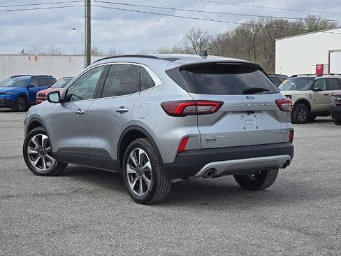 Certified 2023 Ford Escape Platinum w/ Premium Technology Package AWD/4WD image 5