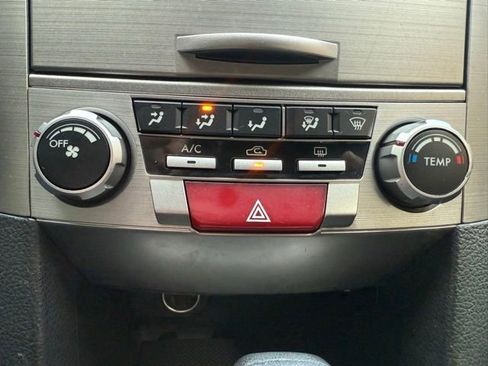 Used 2010 Subaru Outback 2.5i Premium image 14