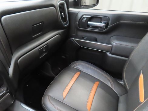 Used 2023 GMC Sierra 2500 AT4 w/ AT4 Premium Plus Package image 31