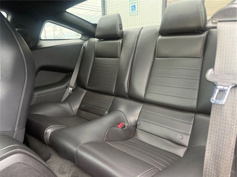 Used 2013 Ford Mustang GT image 31