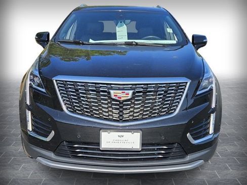 Certified 2022 Cadillac XT5 Premium Luxury w/ Technology Package AWD/4WD image 2