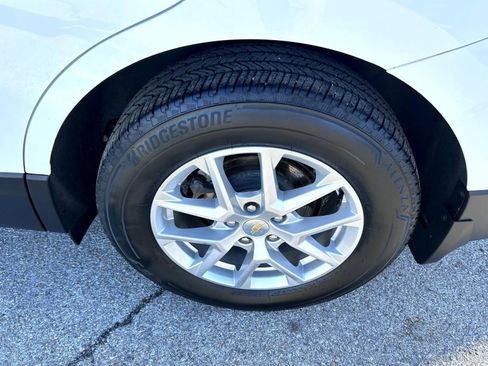 Certified 2024 Chevrolet Equinox LT w/ LPO, Floor Liner Package image 22