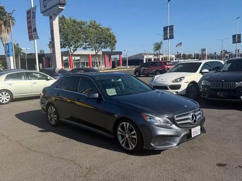 Used 2014 Mercedes-Benz E 350 Sedan image 3