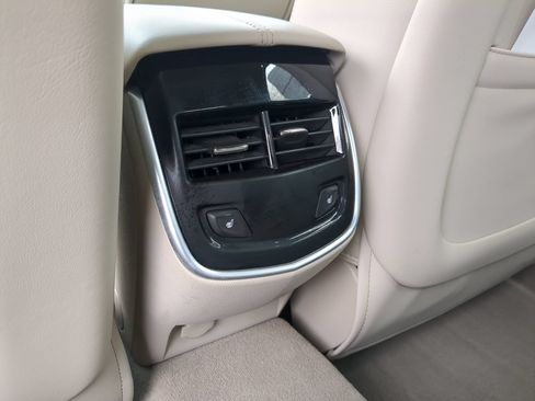 Certified 2016 Cadillac XTS Luxury w/ Driver Awareness Package FWD image 19