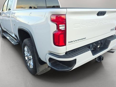 Used 2023 Chevrolet Silverado 2500 High Country w/ Z71 Off-Road Package image 12