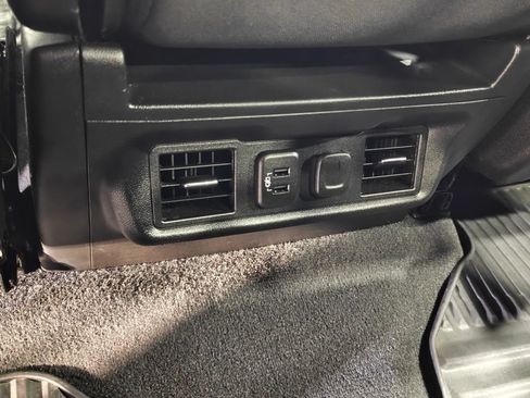 Used 2021 Chevrolet Silverado 1500 LT w/ Safety Package II AWD/4WD image 30