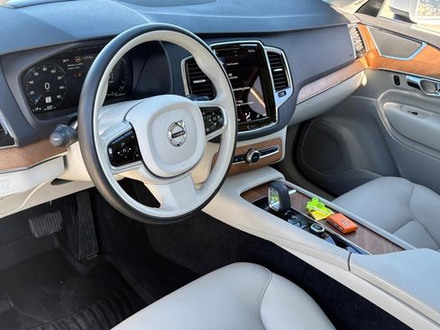 Certified 2022 Volvo XC90 T8 Inscription Expression image 17