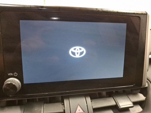 Used 2023 Toyota RAV4 LE AWD/4WD image 24
