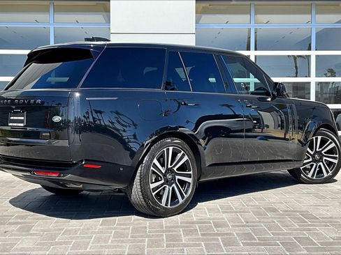 Certified 2023 Land Rover Range Rover SE AWD/4WD image 12