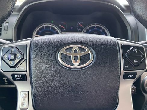 Used 2016 Toyota 4Runner SR5 image 14