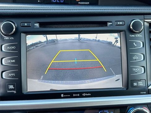 Used 2016 Toyota Highlander Limited Platinum image 11