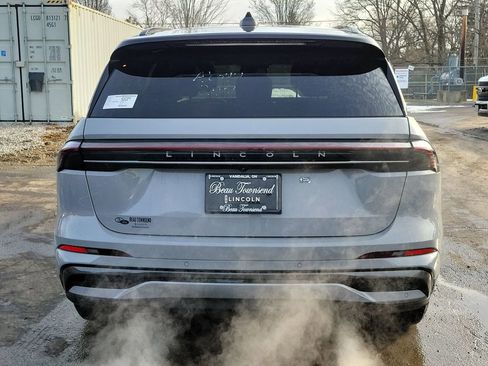 New 2026 Lincoln Nautilus Reserve image 5