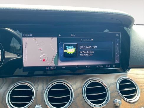 Used 2018 Mercedes-Benz E 300 image 23