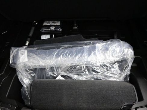 Used 2026 Chevrolet Equinox EV LT FWD image 45