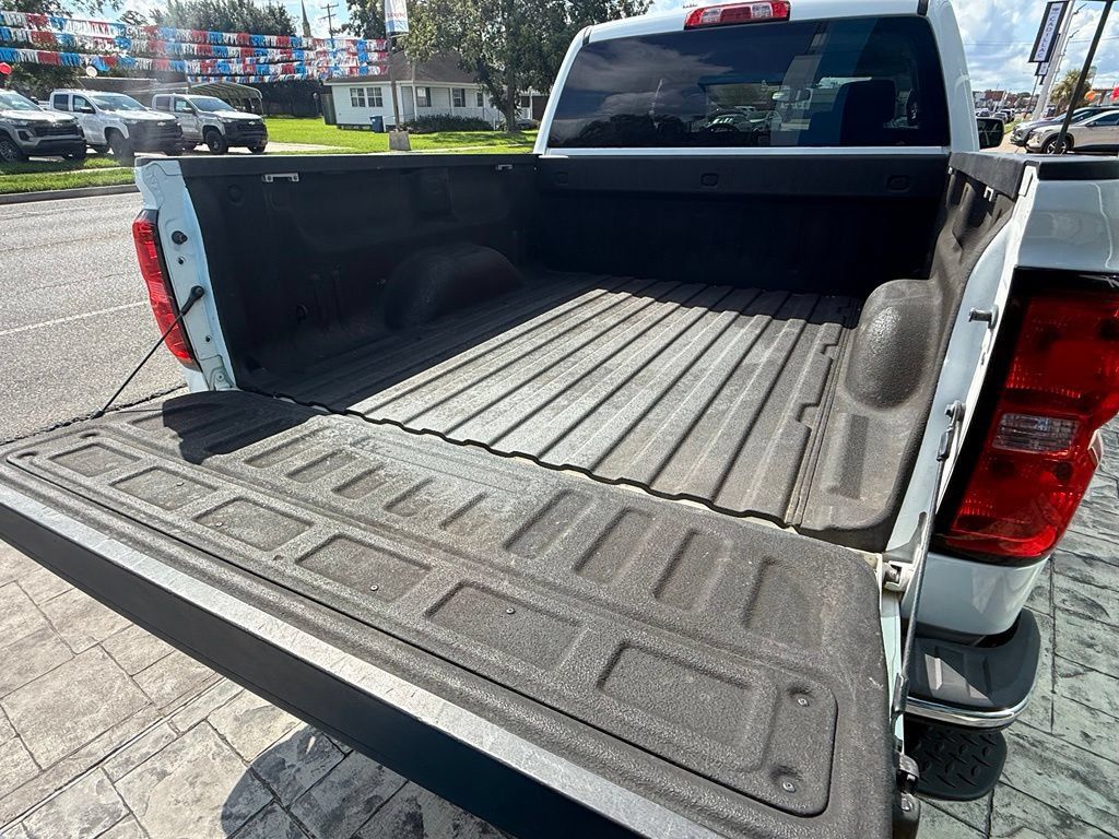 Used 2018 Chevrolet Silverado 1500 LT w/ LT Eassist Package RWD image 21