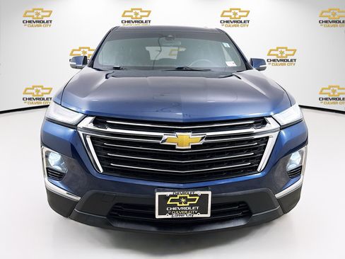 Used 2023 Chevrolet Traverse LT w/ LPO, Floor Liner Package FWD image 2