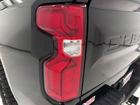 Used 2019 Chevrolet Silverado 1500 Custom w/ Custom Convenience Package AWD/4WD image 36
