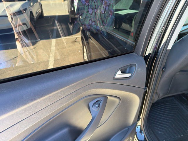 Used 2018 Ford Escape SE FWD image 42