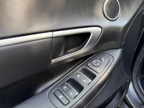 Used 2025 Hyundai Sonata SEL FWD image 16