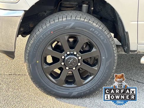 Used 2018 RAM 2500 Tradesman w/ Chrome Appearance Group image 11