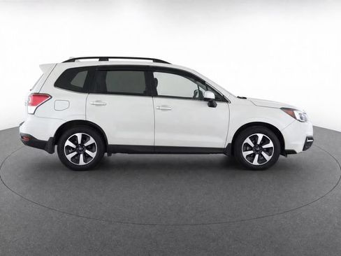 Used 2017 Subaru Forester 2.5i Limited AWD/4WD image 8