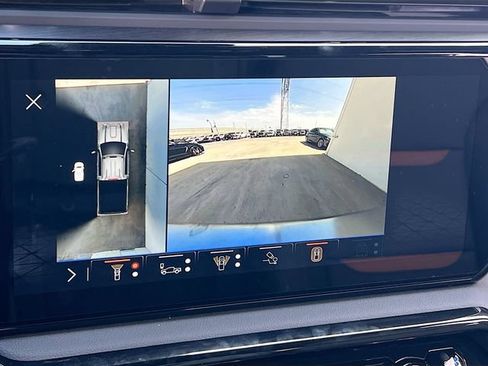 New 2026 GMC Sierra 2500 AT4 w/ AT4 Premium Plus Package AWD/4WD image 9
