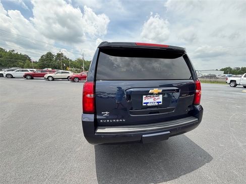 Used 2017 Chevrolet Suburban LT AWD/4WD image 5