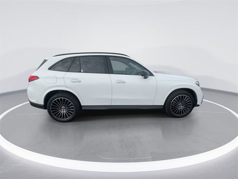 Used 2025 Mercedes-Benz GLC 300 GLC 300 image 9