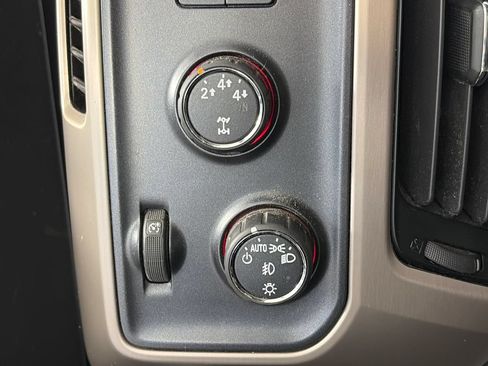 Used 2015 GMC Sierra 2500 Denali w/ Duramax Plus Package AWD/4WD image 23