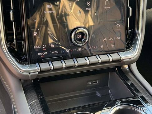 New 2026 GMC Yukon Elevation image 11