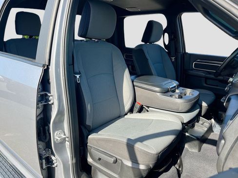 Used 2024 RAM 2500 Big Horn w/ Bed Utility Group image 25