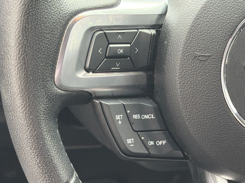 Used 2016 Ford Mustang Coupe RWD image 19