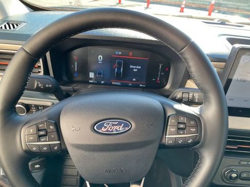 Used 2025 Ford Maverick Lariat w/ 4K Tow Package image 28