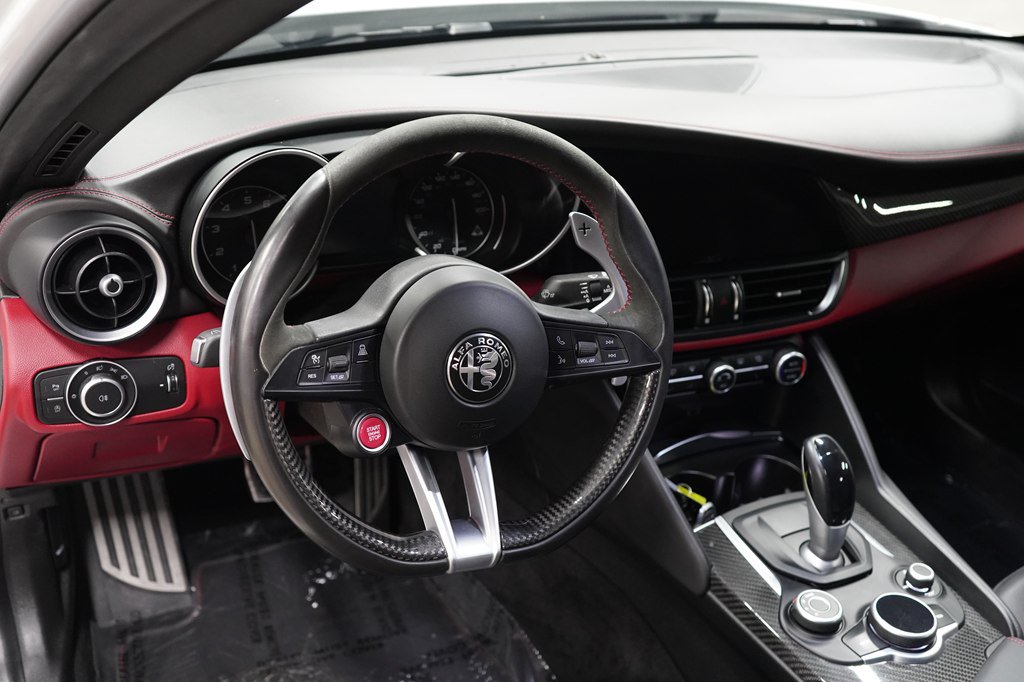 Used 2019 Alfa Romeo Giulia Quadrifoglio w/ Driver Assist Dynamic Package RWD image 14
