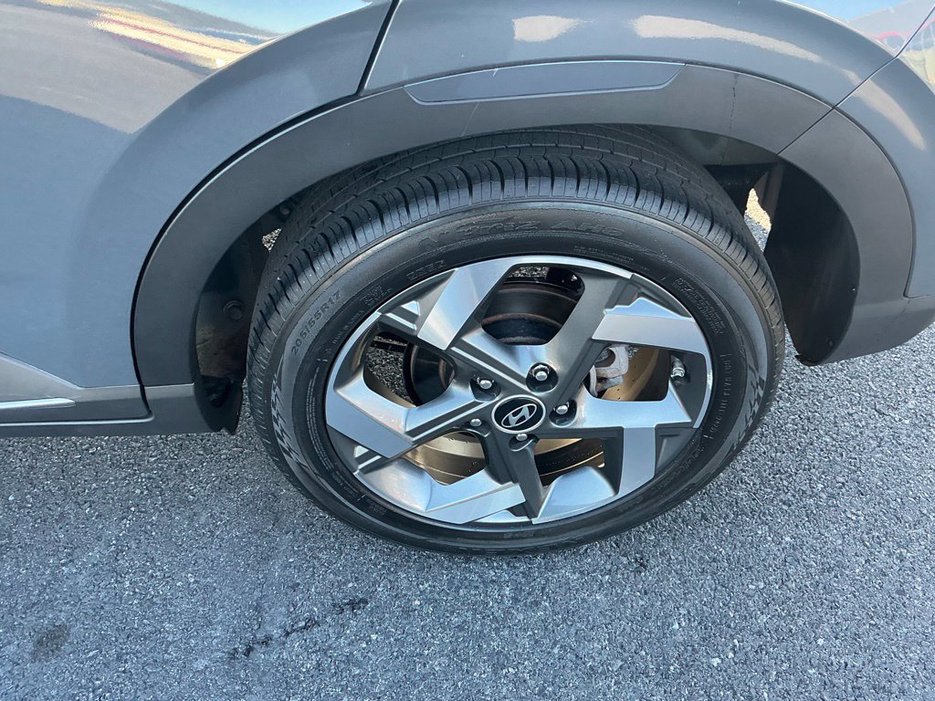 Certified 2023 Hyundai Venue Limited FWD image 14