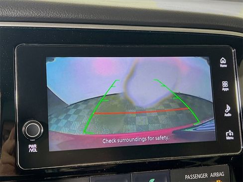 Used 2018 Mitsubishi Outlander SE image 13