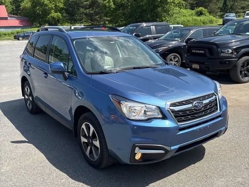 Used 2017 Subaru Forester 2.5i Limited AWD/4WD image 12