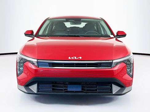 Used 2025 Kia K4 LXS image 2