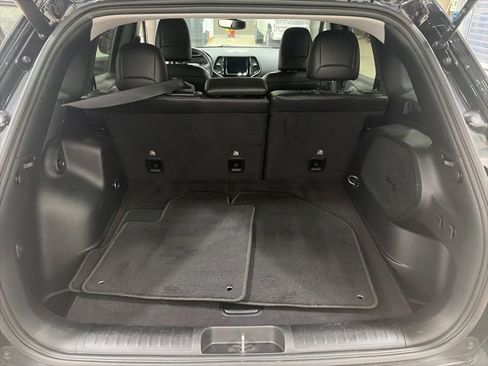 Used 2020 Jeep Cherokee Limited AWD/4WD image 14