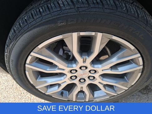 Used 2025 GMC Acadia Denali w/ Super Cruise Package FWD image 8