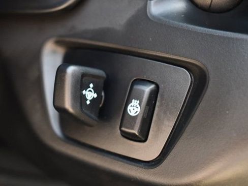 Used 2017 BMW 750i xDrive image 32