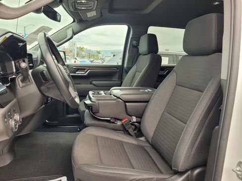 Used 2025 Chevrolet Silverado 1500 LT image 11