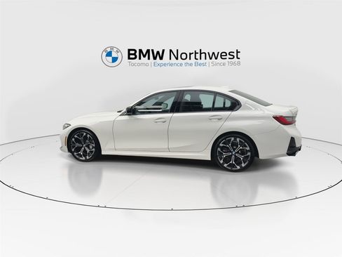 Used 2025 BMW 330i xDrive Sedan w/ M Sport Package image 11